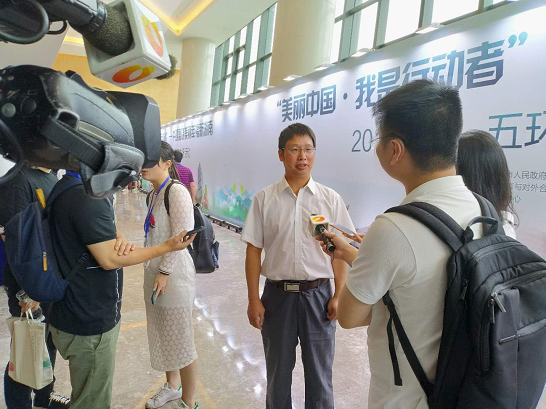 我市生态环境局江华分局局长周贵生荣获第一届“湖南最美基层生态环保铁军人物”